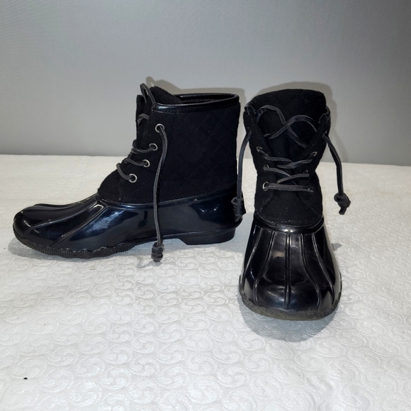 Women's Seven7 Duck Boots - Picture 1 of 7